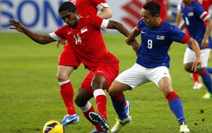 ĐKVĐ Malaysia thảm bại trước Singapore trong ngày ra quân